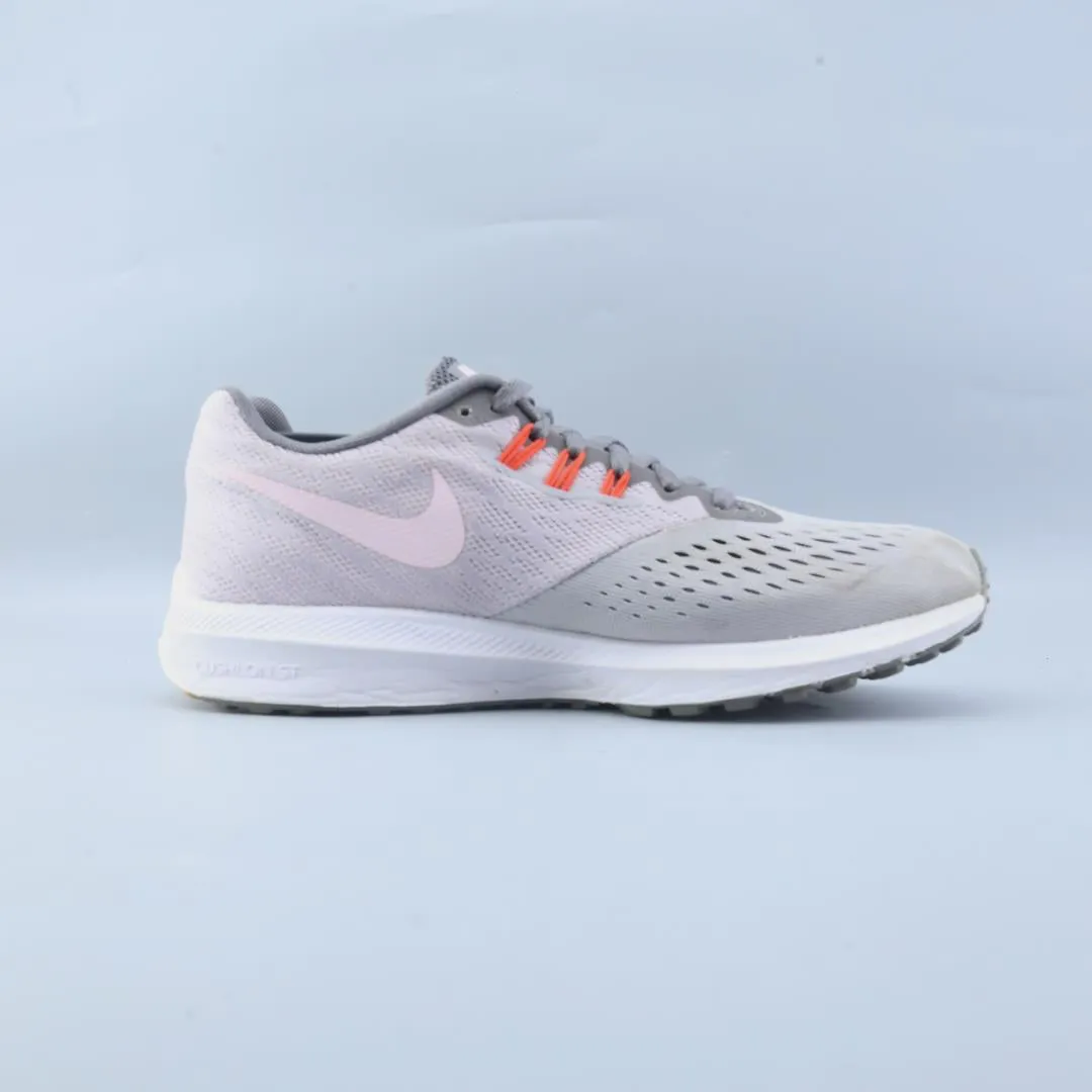 NIKE ZOOM WINFLO 4 stylish Nike trainer looks