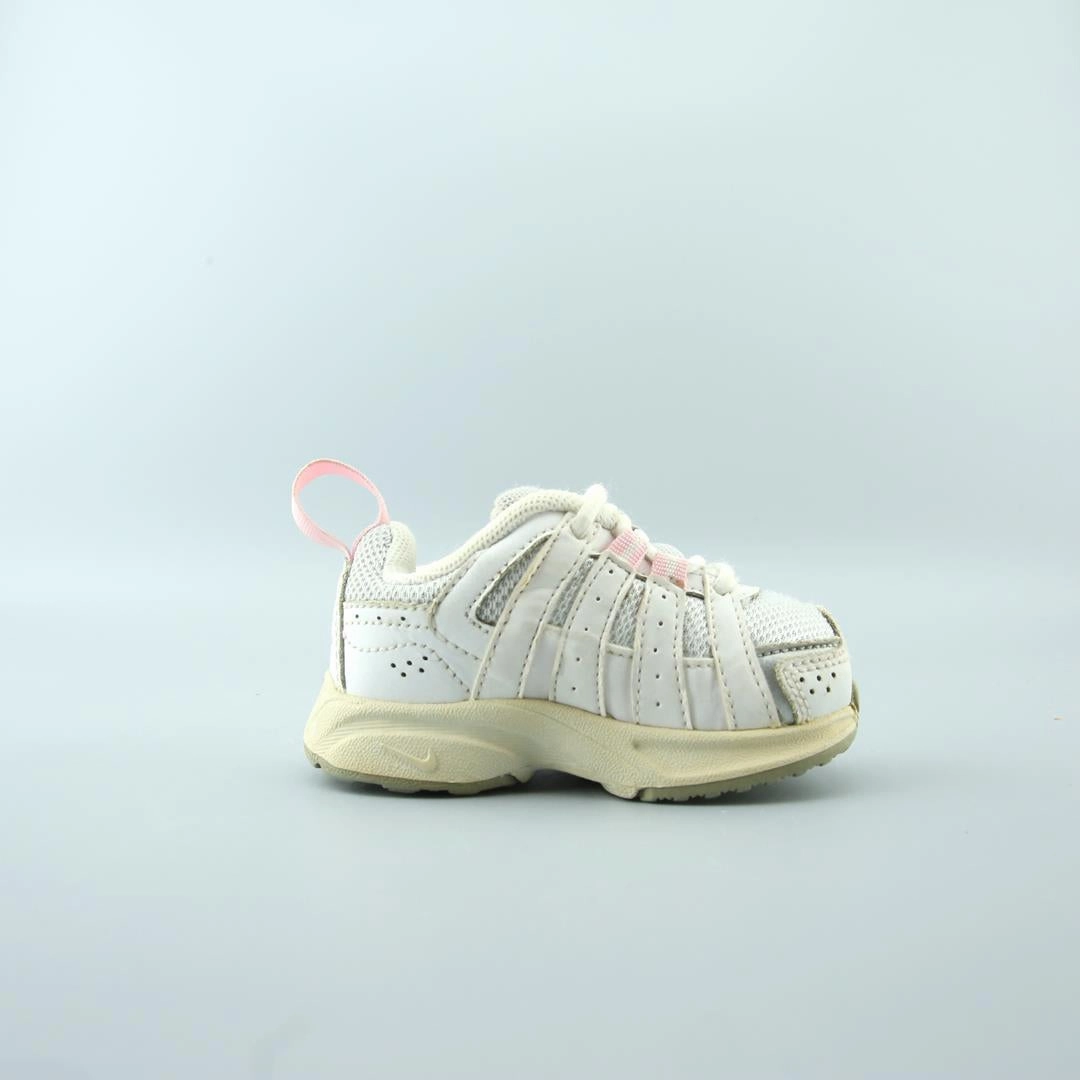 NIKE  ADVANTAGE RUNNER Nike athletic footwear visuals