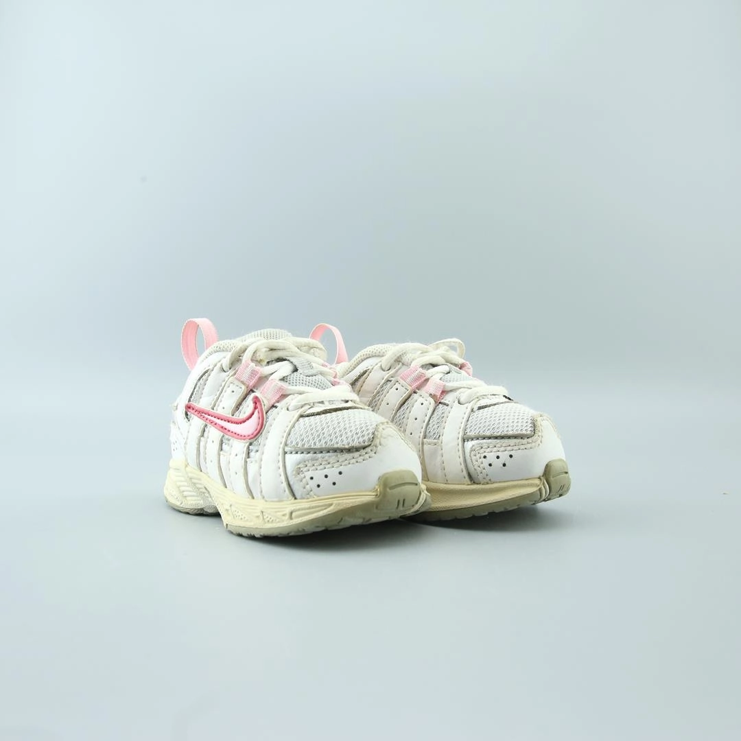 NIKE  ADVANTAGE RUNNER Nike athletic footwear visuals