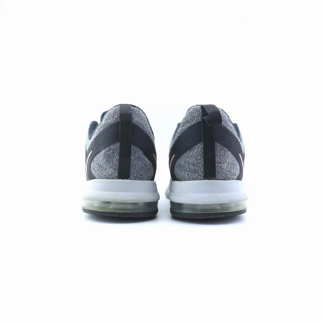 NIKE  AIR BELLA TR Nike athletic footwear visuals