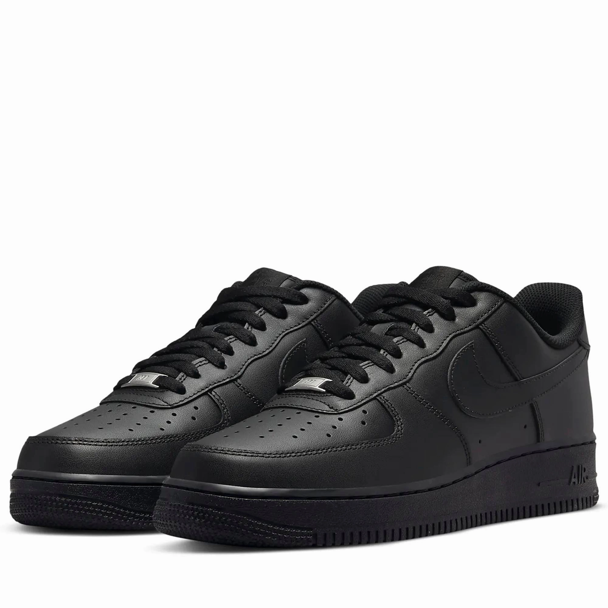 Nike Air Force 1 '07 - Black Nike signature shoe looks