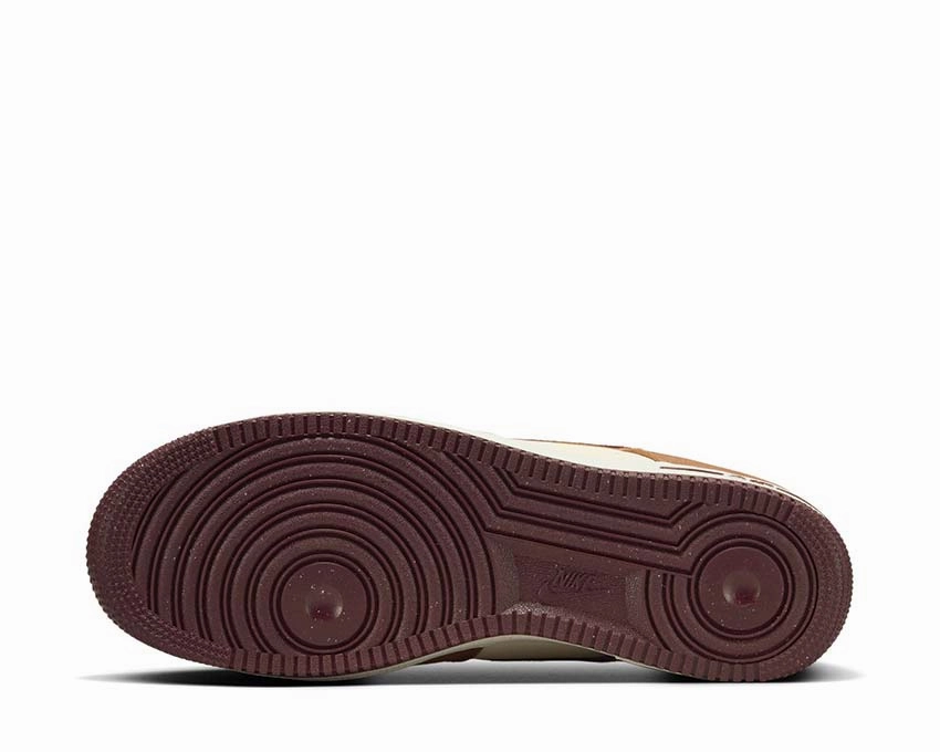 Nike Air Force 1 '07 LV8 Nike retro-inspired sneakers