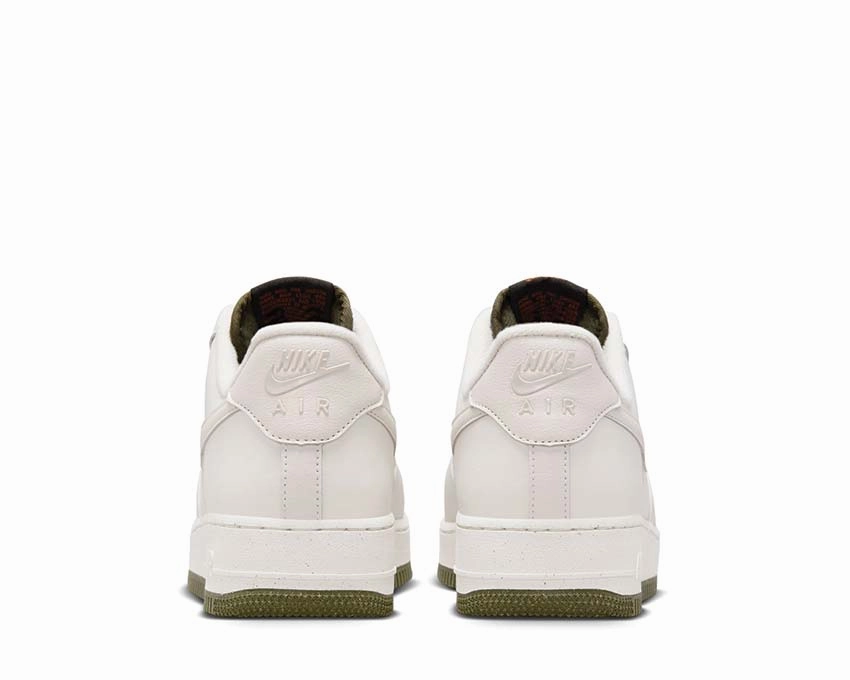 Nike Air Force 1 '07 LV8 Nike retro-inspired sneakers