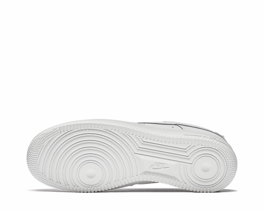Nike Air Force 1 '07 Nike retro-inspired sneakers