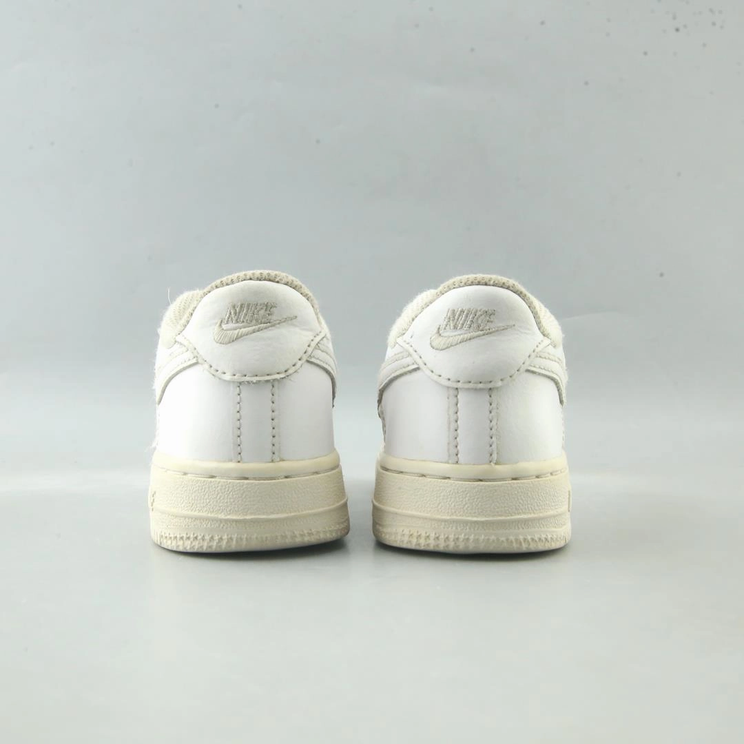 NIKE  AIR FORCE 1 '07 Nike sneaker detail shots