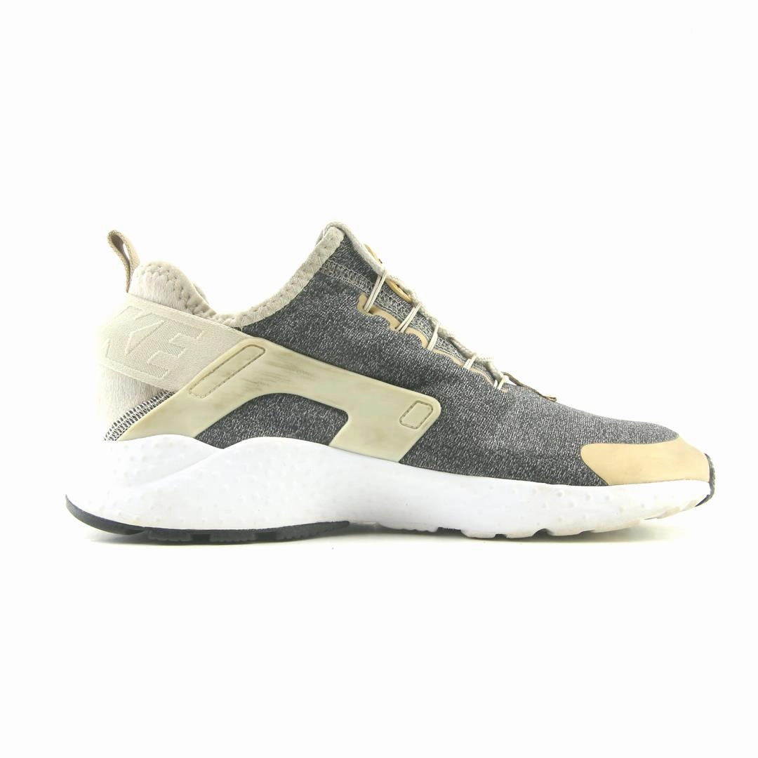 NIKE AIR HUARACHE RUN ULTRA LT sleek Nike sneaker angles