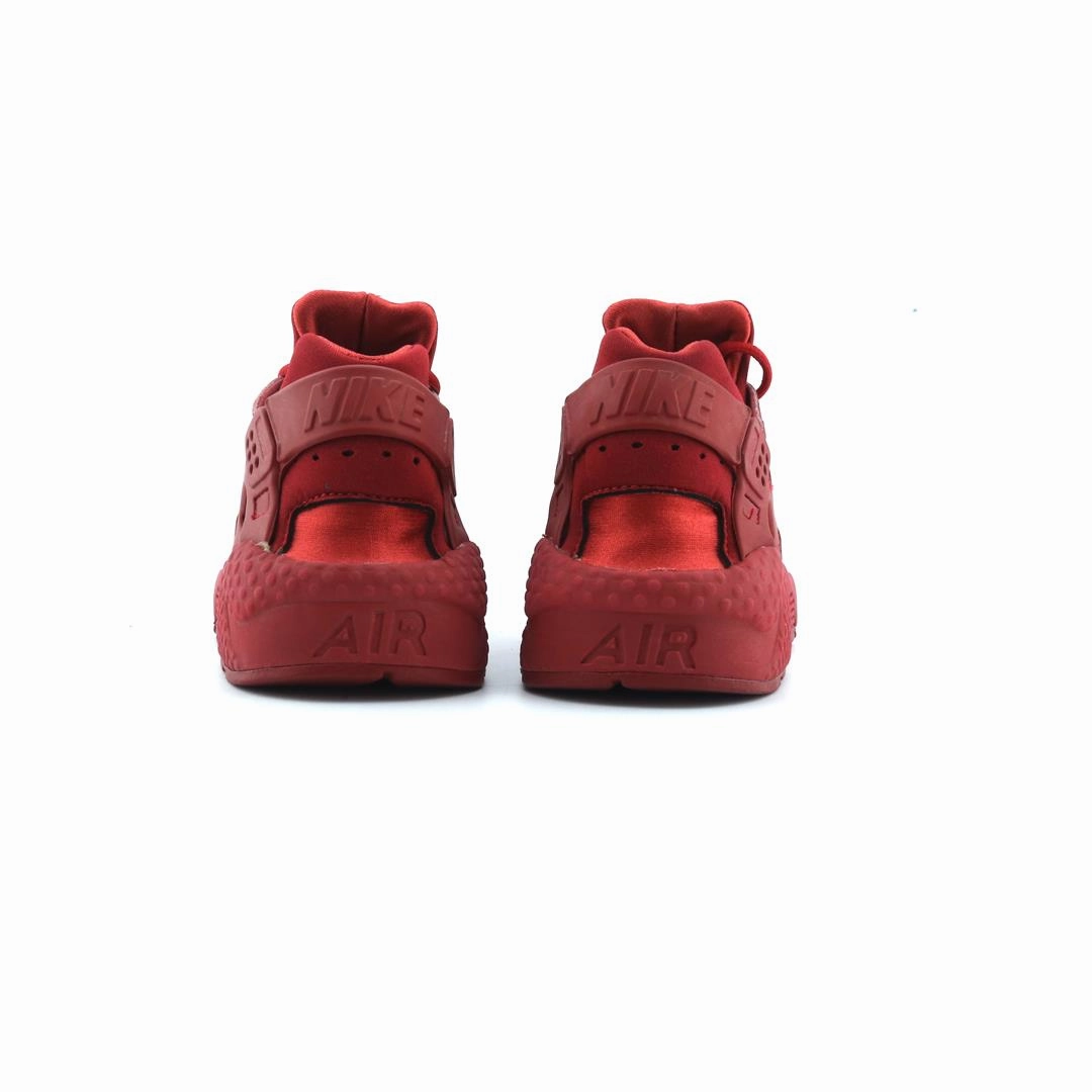 NIKE AIR HUARACHE sporty Nike shoe designs