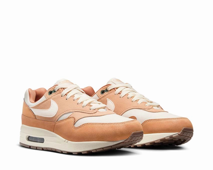 Nike Air Max 1 '87 W "Wheat" Nike retro-inspired sneakers