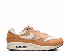 Nike Air Max 1 '87 W "Wheat" Nike essential sneakers for sport and street