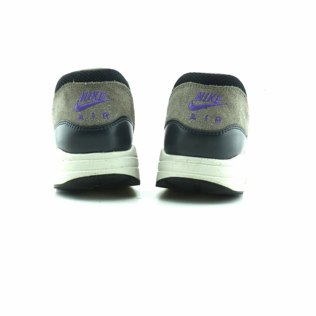 NIKE  AIR MAX 1 Nike lifestyle footwear visuals