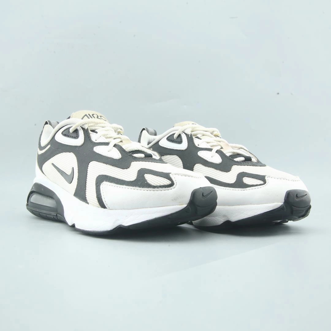 NIKE AIR MAX 200 stylish Nike trainer looks