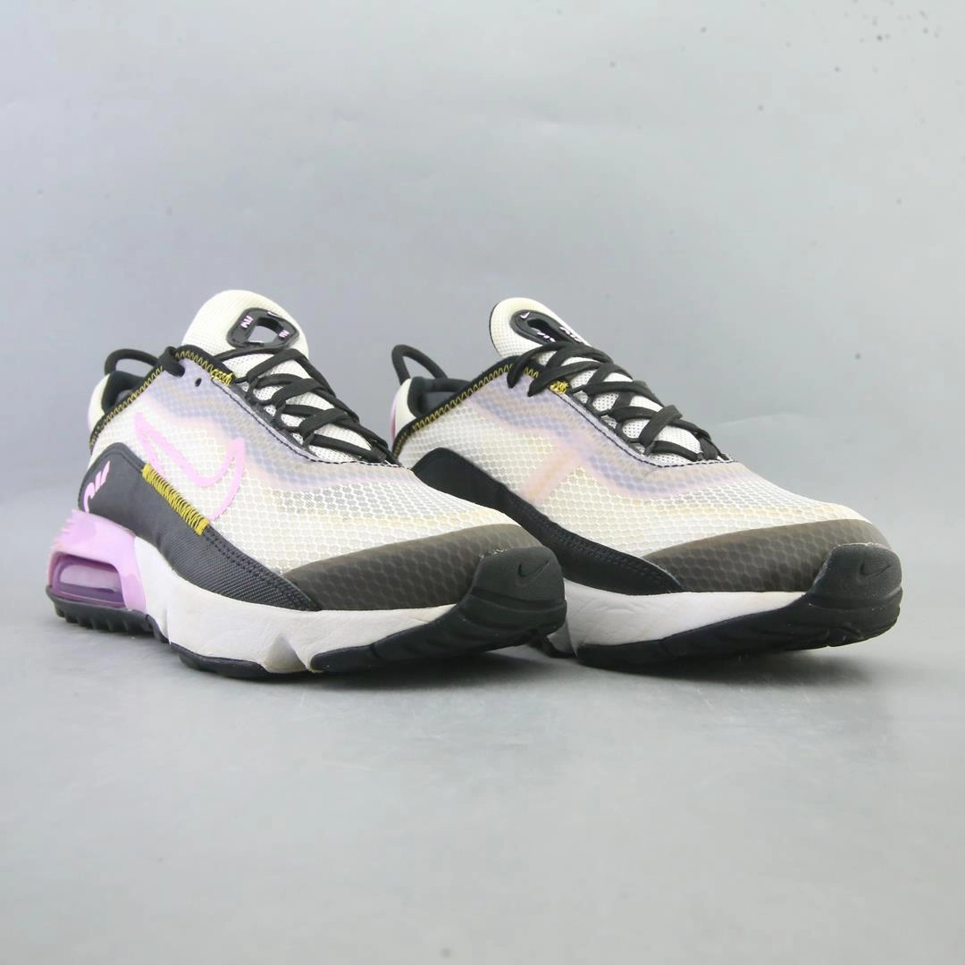 NIKE AIR MAX 2090 classic Nike shoe photos