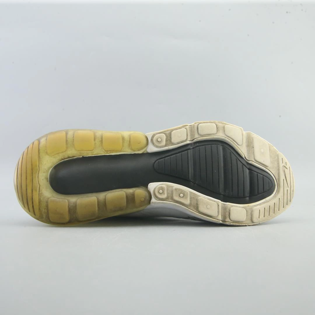 NIKE AIR MAX 270 Nike performance shoe shots