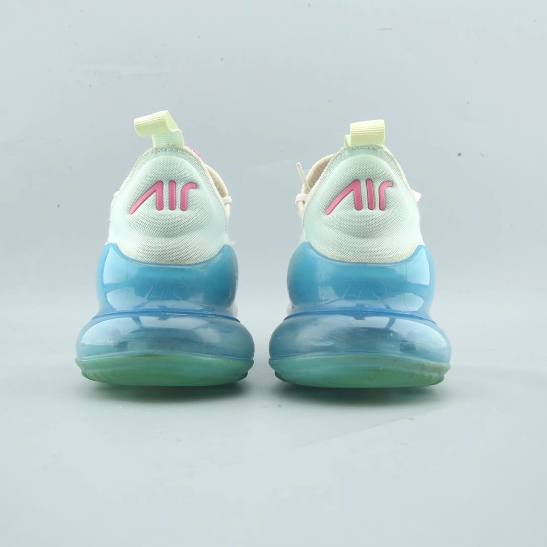 NIKE AIR MAX 270 Nike sneaker detail shots