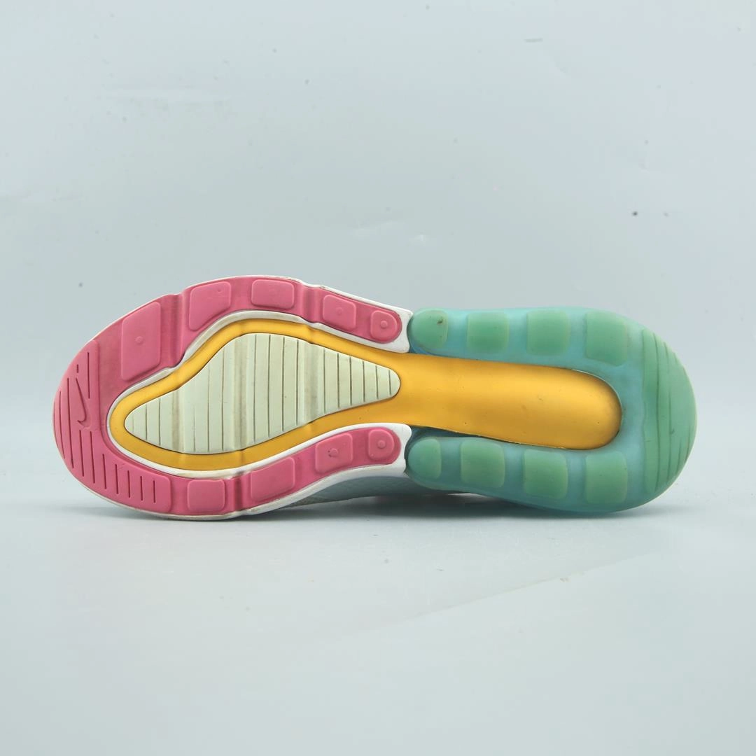NIKE AIR MAX 270 Nike sneaker detail shots