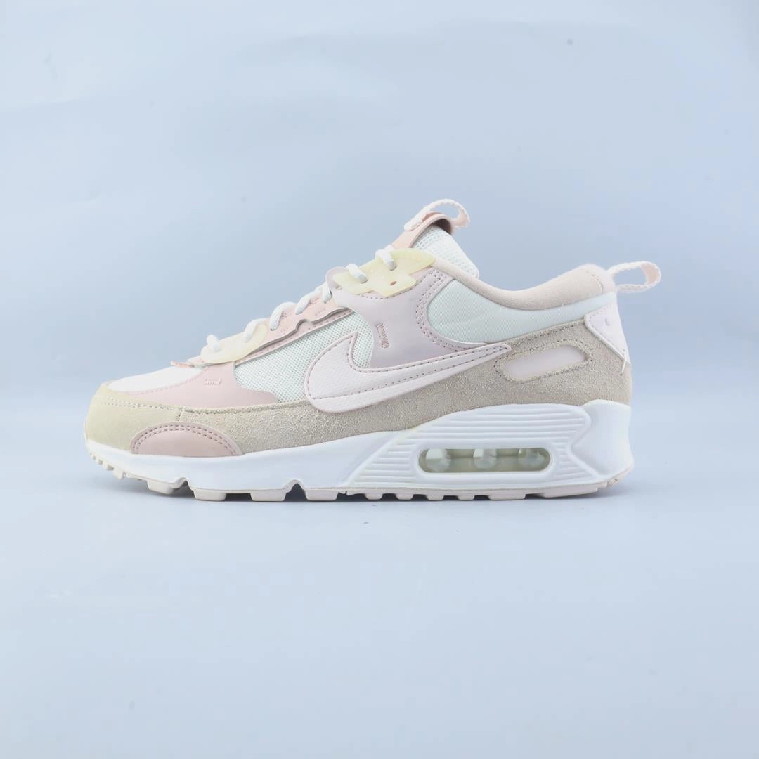 NIKE AIR MAX 90 FUTURA Nike sleek running shoe styles