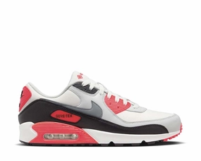 Nike Air Max 90 GTX Nike essential sneakers for sport and street