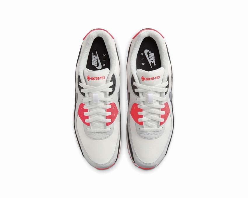 Nike Air Max 90 GTX Nike retro-inspired sneakers