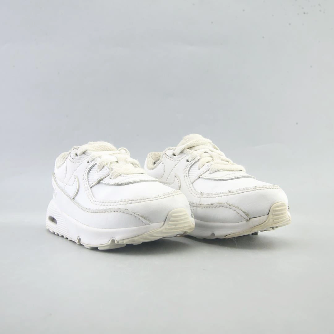NIKE AIR MAX 90 Nike athletic footwear visuals