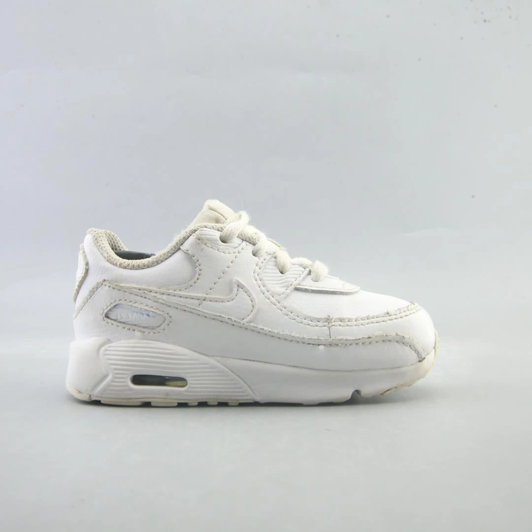 NIKE AIR MAX 90 Nike athletic footwear visuals