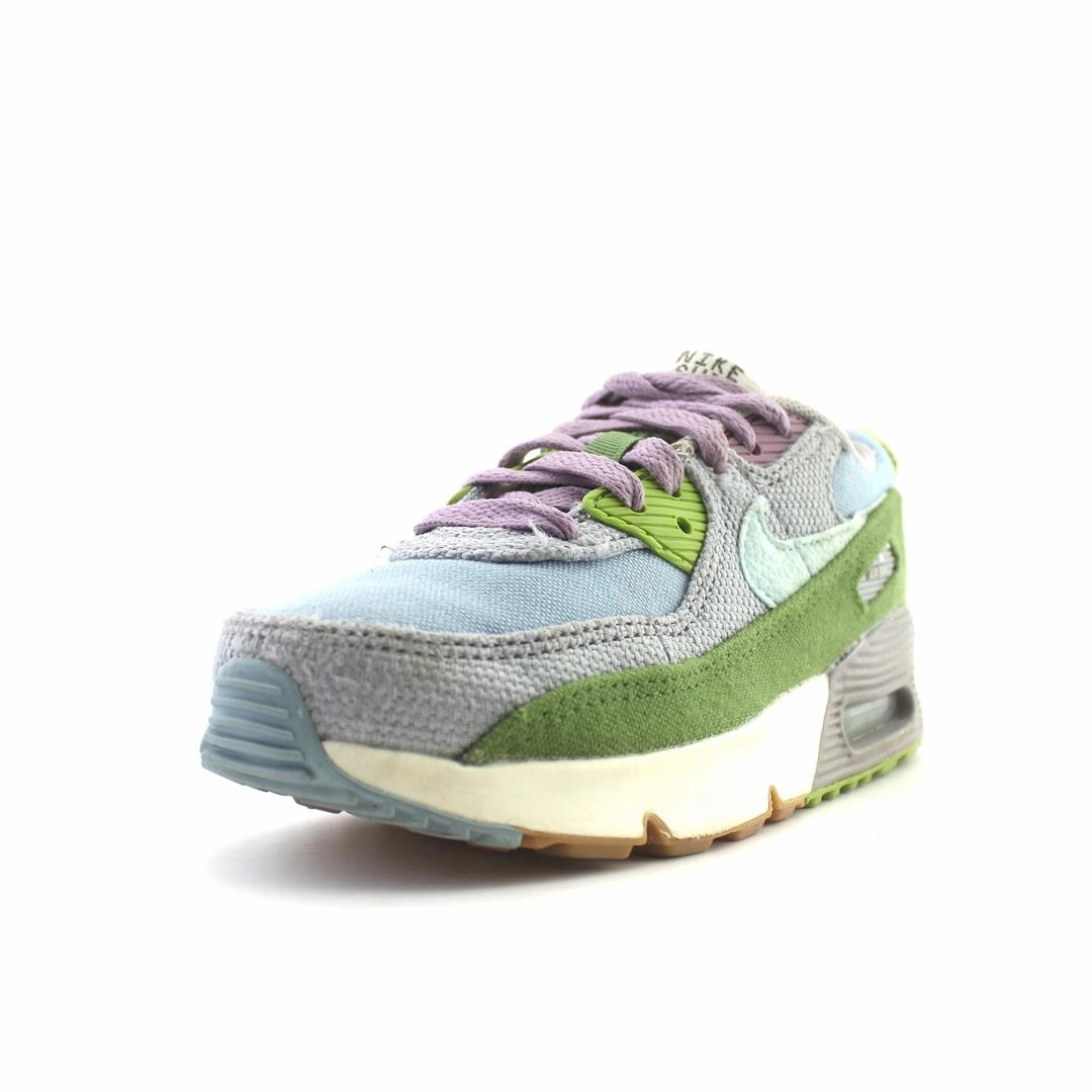 NIKE AIR MAX 90 Nike running shoe close-ups