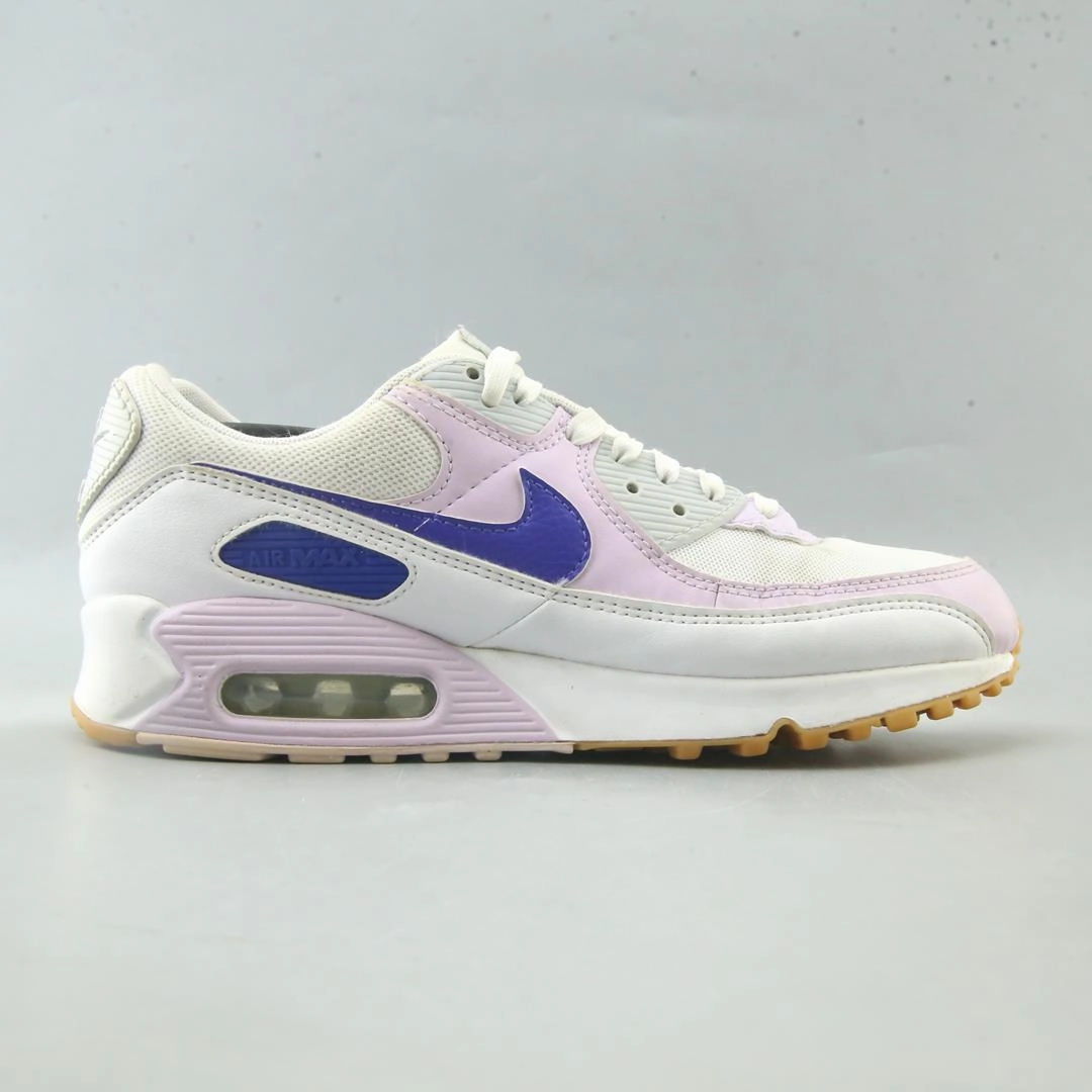 NIKE AIR MAX 90 sporty Nike shoe designs