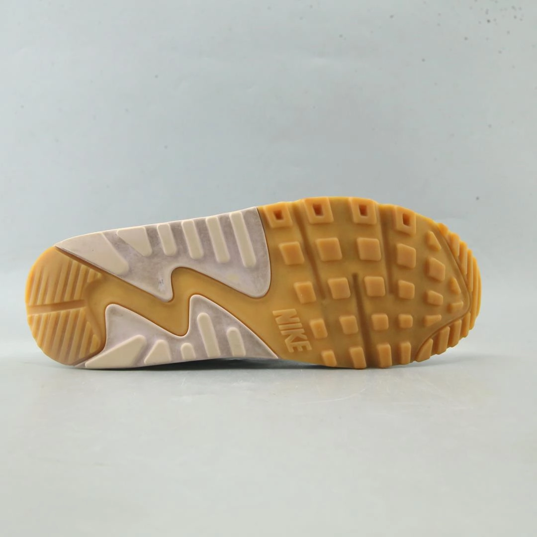 NIKE AIR MAX 90 sporty Nike shoe designs