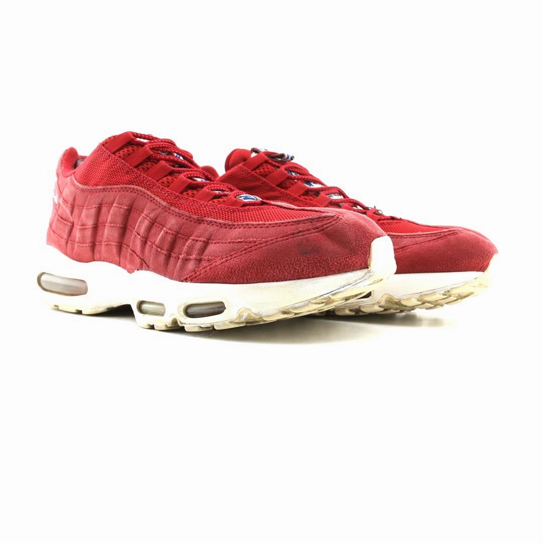 NIKE  AIR MAX 95 classic Nike shoe photos