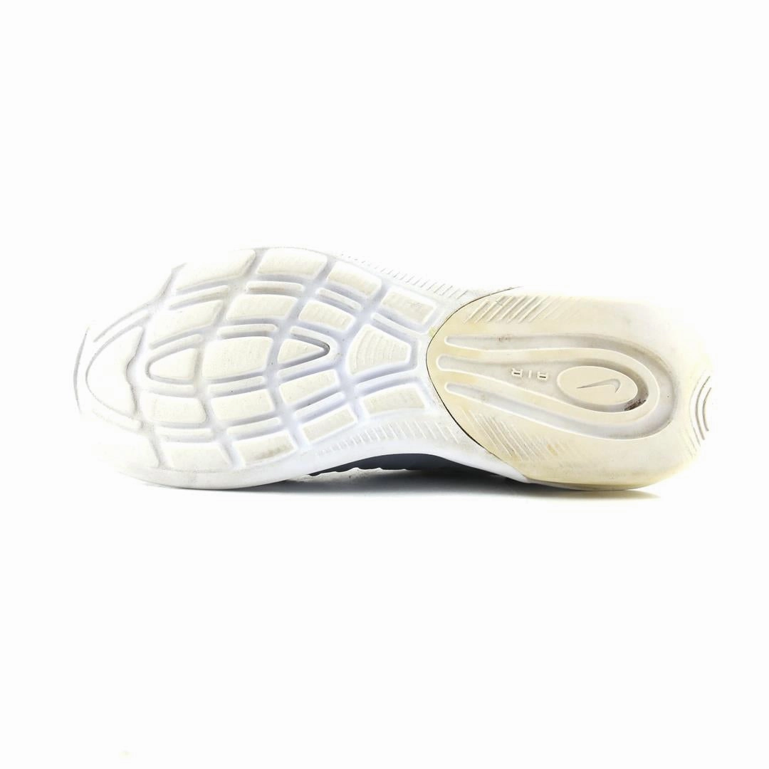 NIKE  AIR MAX AXIS sleek Nike sneaker angles