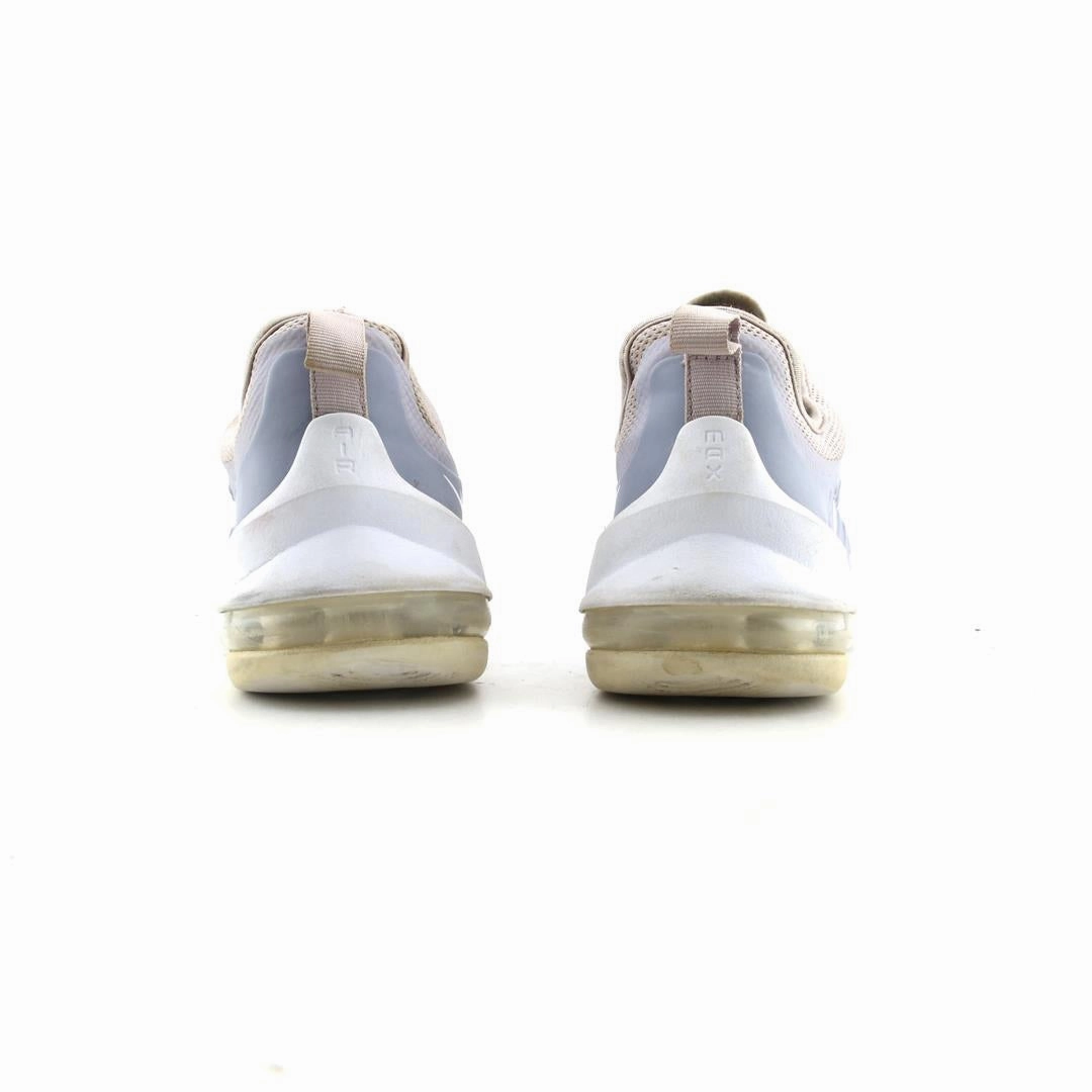 NIKE  AIR MAX AXIS sleek Nike sneaker angles