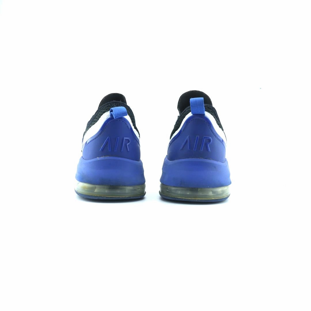 NIKE AIR MAX MOTION 2 Nike running shoe close-ups