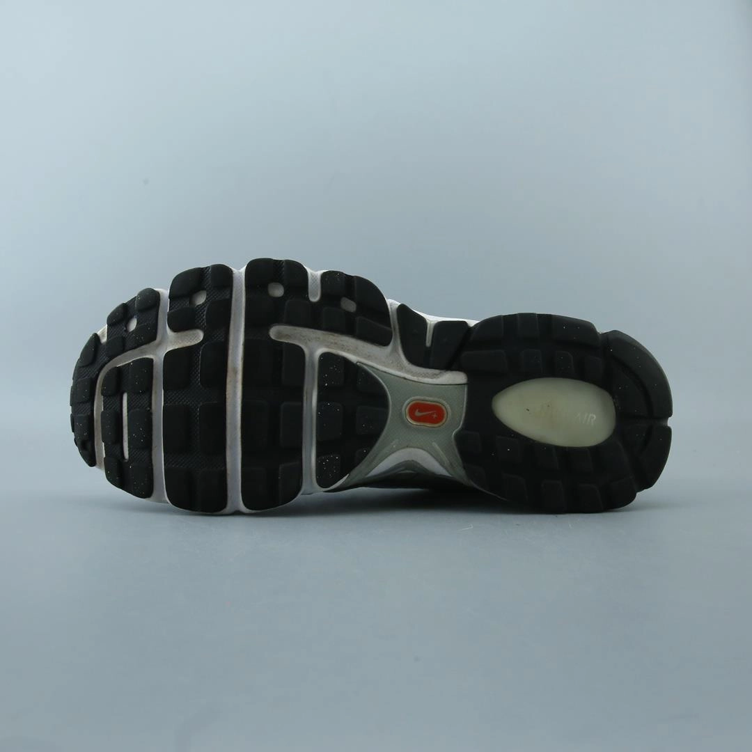 NIKE AIR MAX MOTO 9 Nike athletic footwear visuals