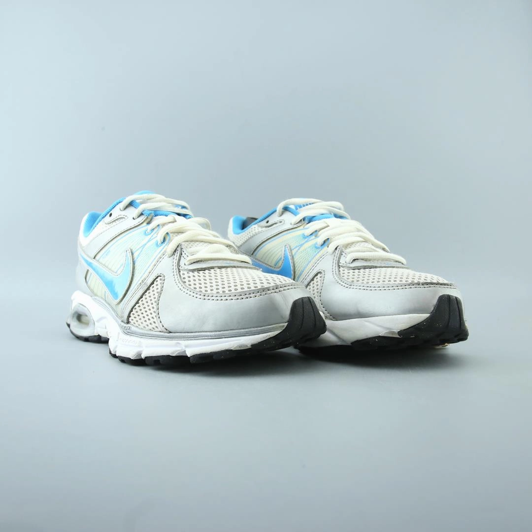 NIKE AIR MAX MOTO 9 Nike athletic footwear visuals
