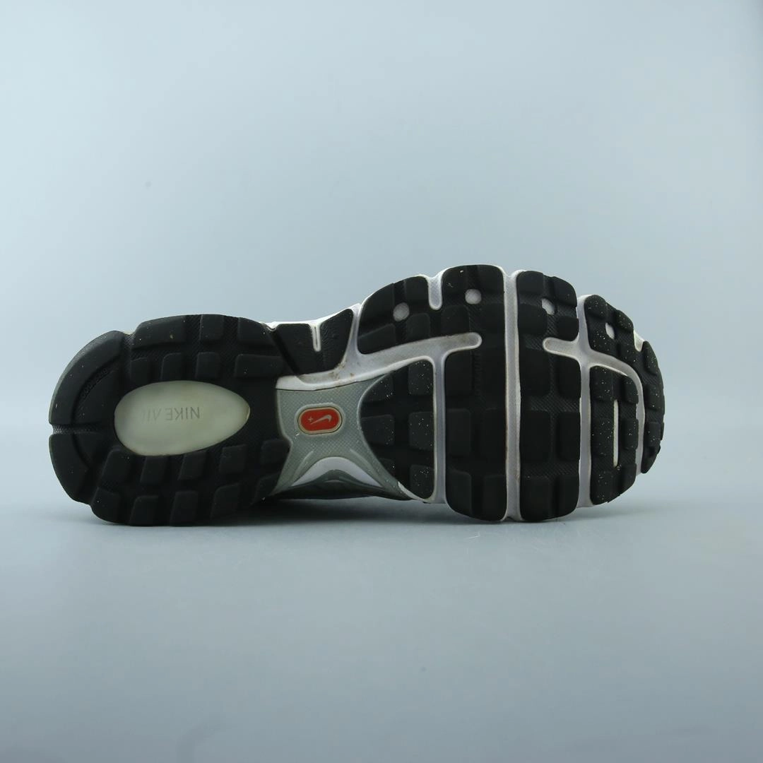 NIKE AIR MAX MOTO 9 Nike athletic footwear visuals