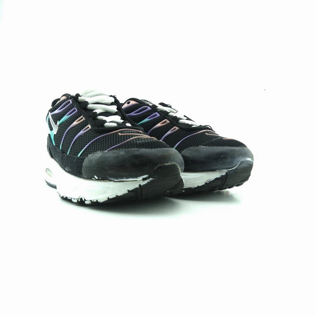 NIKE AIR MAX PLUS, Nike lifestyle footwear visuals