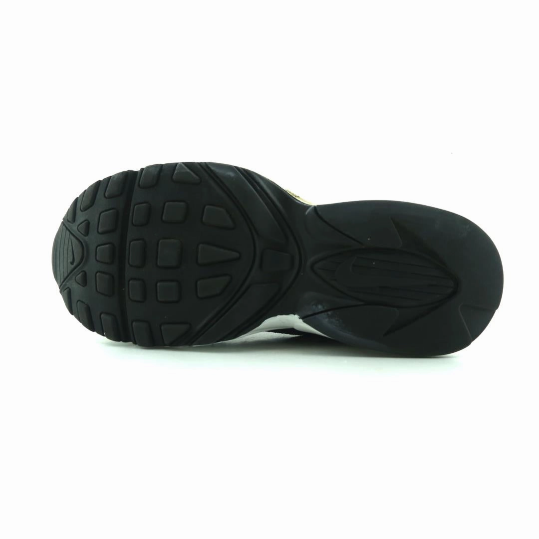 NIKE AIR MAX PLUS, Nike lifestyle footwear visuals
