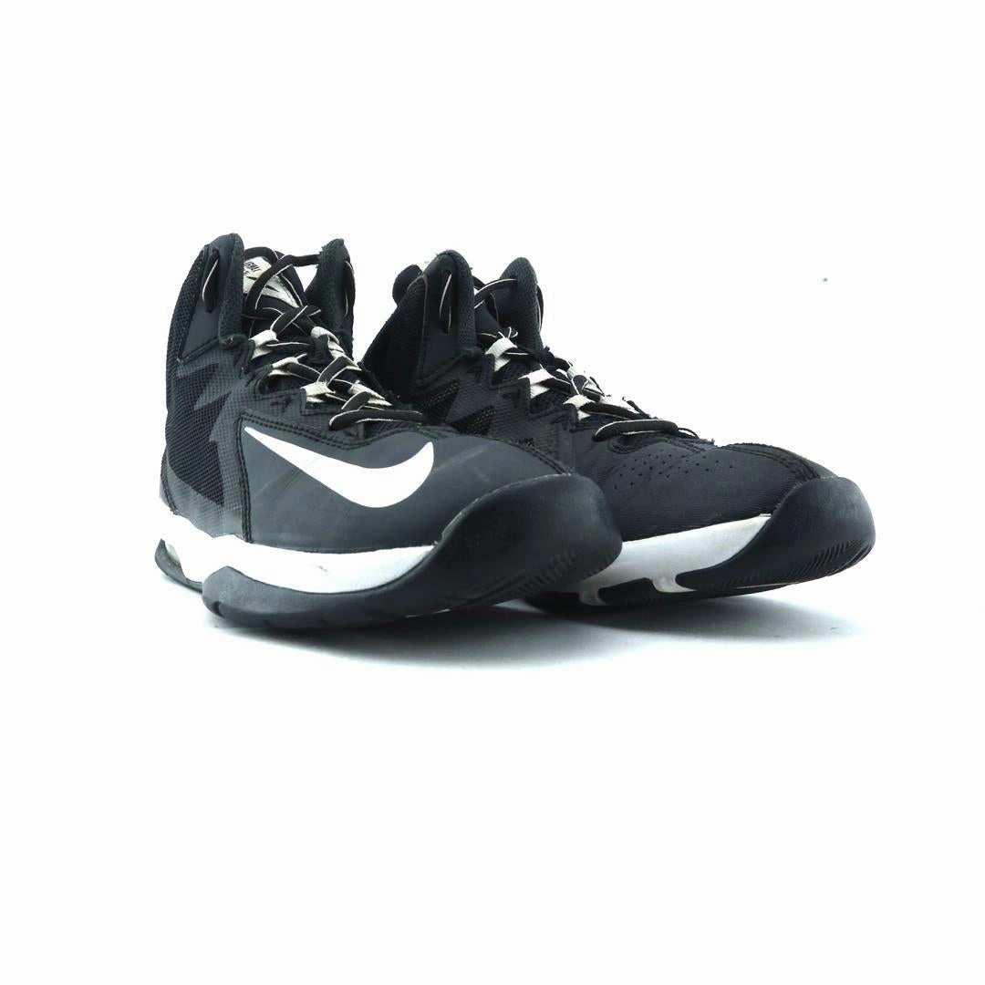 NIKE AIR MAX STUTTER STEP 2 sporty Nike shoe designs