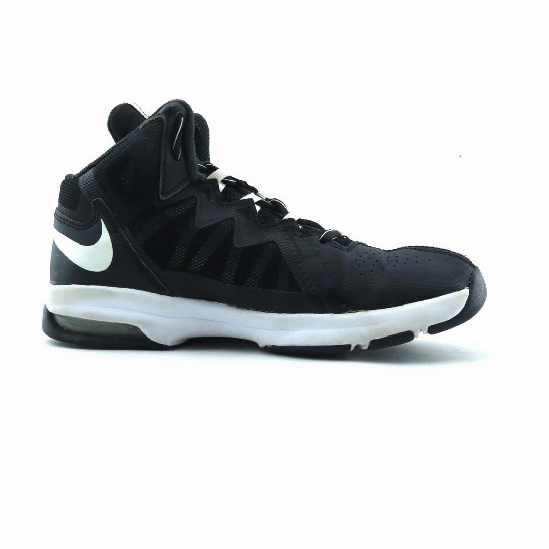 NIKE AIR MAX STUTTER STEP 2 sporty Nike shoe designs