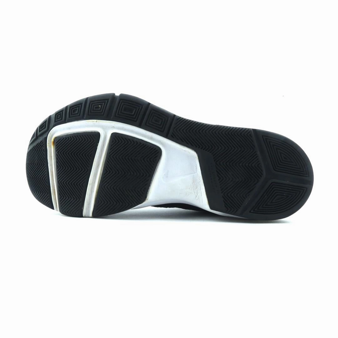 NIKE AIR MAX STUTTER STEP 2 sporty Nike shoe designs