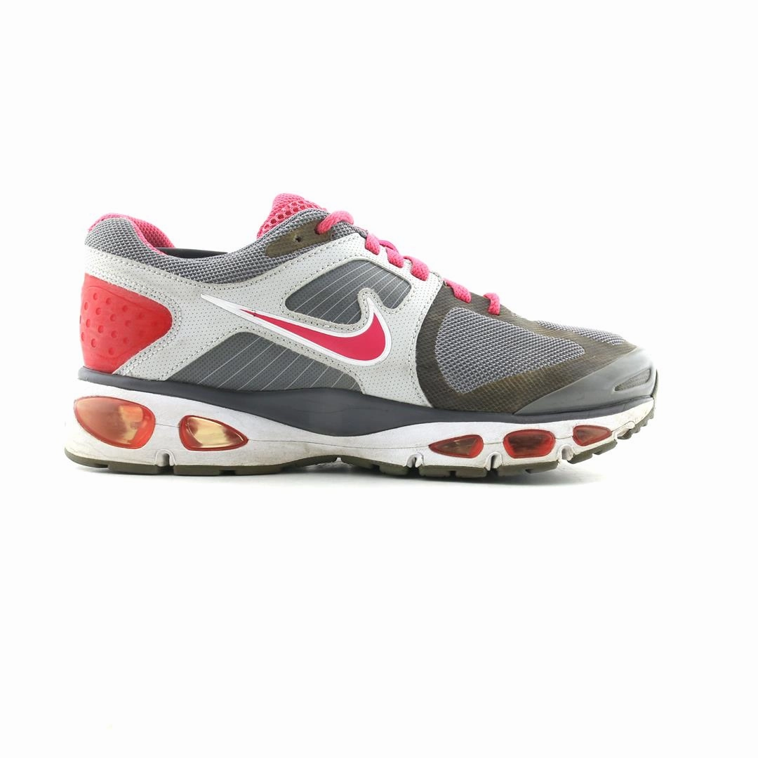 NIKE AIR MAX TAILWIND 3 LOW sleek Nike sneaker angles