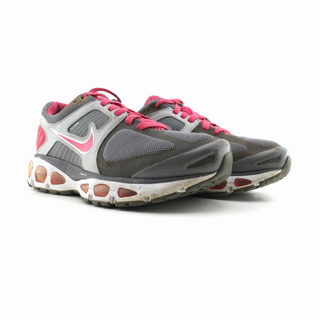 NIKE AIR MAX TAILWIND 3 LOW sleek Nike sneaker angles