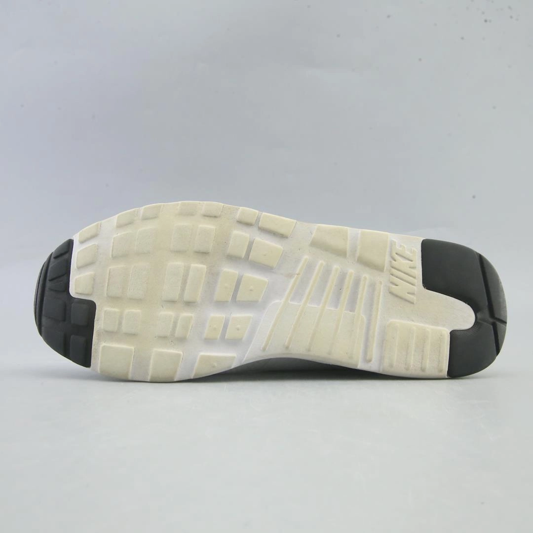NIKE AIR MAX TAVAS Nike athletic footwear visuals