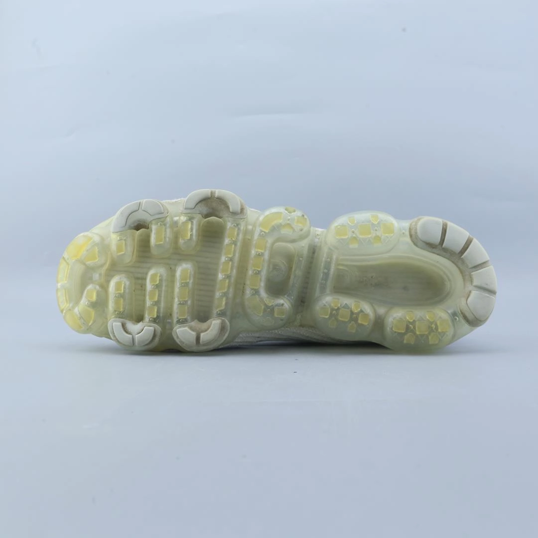 NIKE AIR VAPORMAX FLYKNIT 3 stylish Nike trainer looks