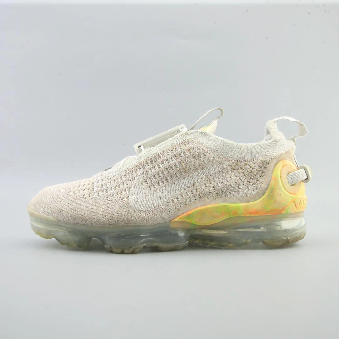 NIKE AIR VAPORMAX FLYKNIT Nike trendy lifestyle shoes