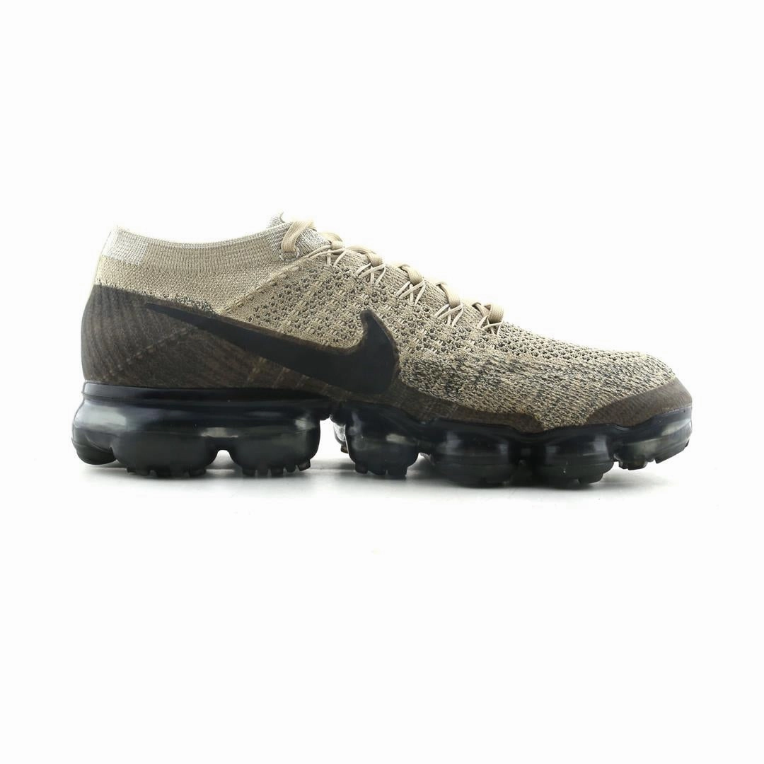 NIKE AIR VAPORMAX Nike athletic footwear visuals