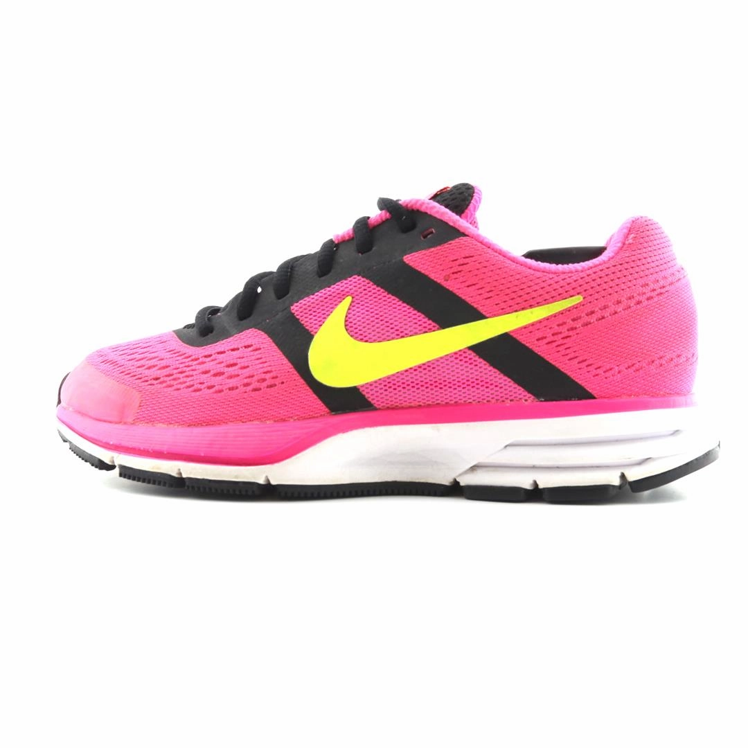 NIKE AIR ZOOM PEGASUS 30 Nike classic retro sneaker looks