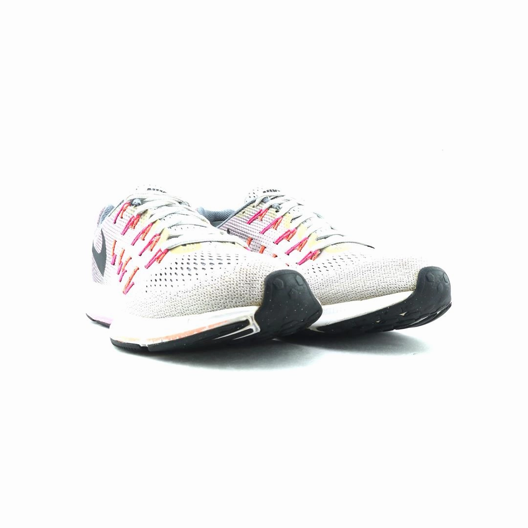 NIKE AIR ZOOM PEGASUS 35 Nike athletic footwear visuals