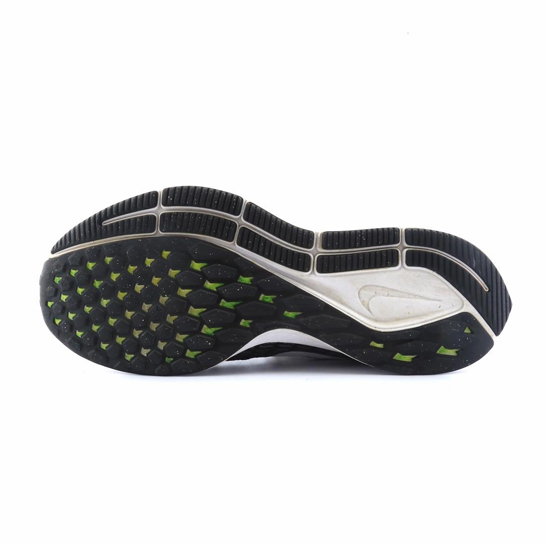 NIKE AIR ZOOM PEGASUS 35 sporty Nike shoe designs