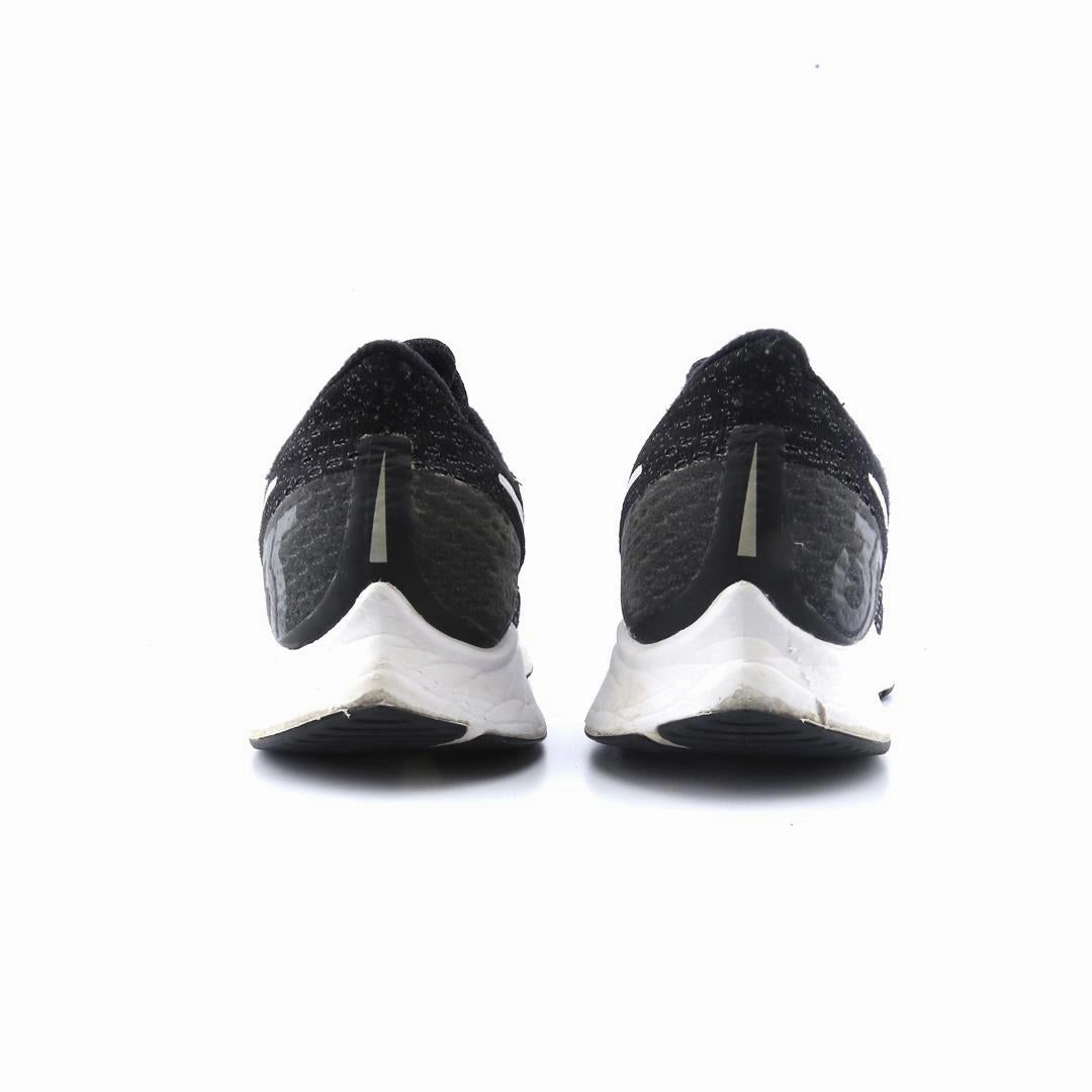 NIKE AIR ZOOM PEGASUS 35 sporty Nike shoe designs