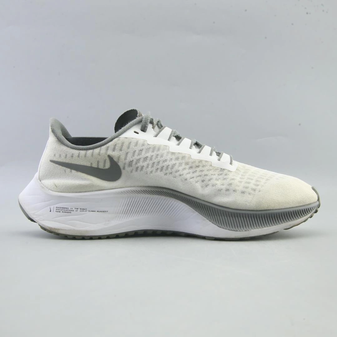 NIKE AIR ZOOM PEGASUS 37 sleek Nike sneaker angles